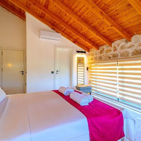Bezirgan Village 2 Bedroom - 1261 Kalkan